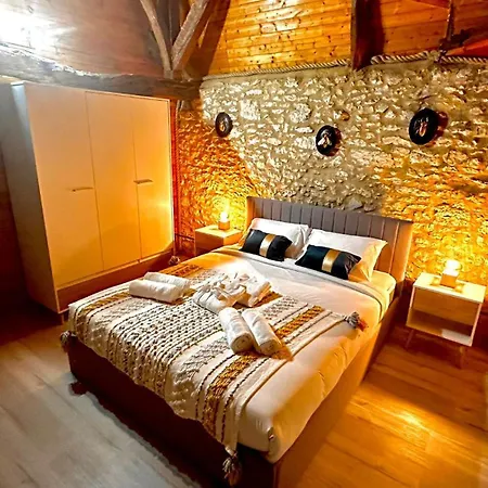 Le Jardin Du Matou Country Estate Near Eymet With Pool Holiday home *