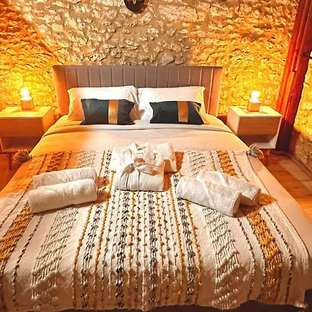 Lavanda House Grand Piscine Σπίτι διακοπών Roumagne