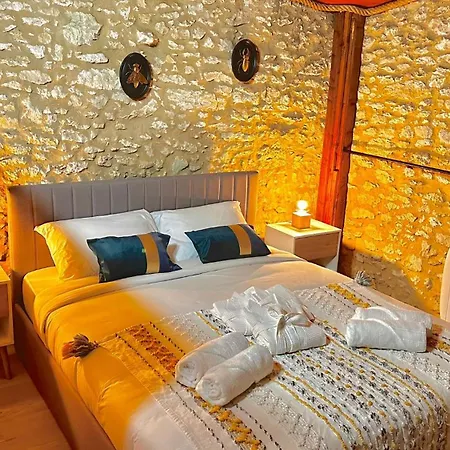 Holiday home Le Jardin Du Matou Country Estate Near Eymet With Pool Roumagne